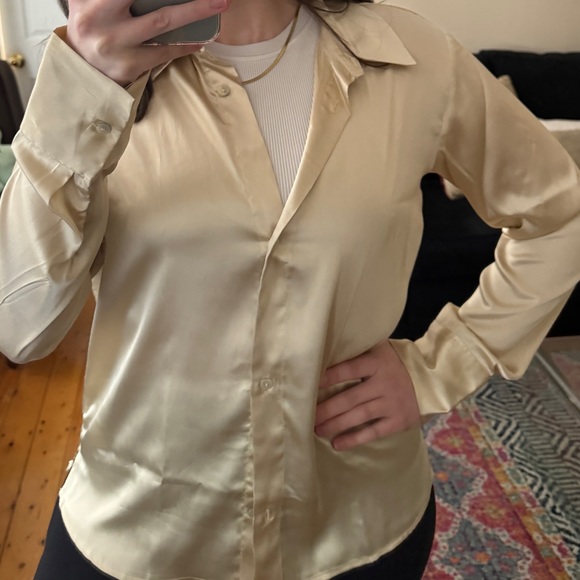 Abercrombie & Fitch Oversized Satin Silky Button Up Long Sleeve Top - Picture 5 of 7
